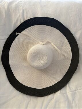 H&M Black & White Wide-Brim Sun Hat